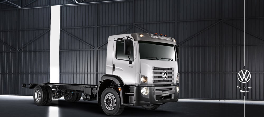 Blog-Camiones-Continental-Motores-Importancia-de-cambiarle-el-aceite-de-motor-a-mi-camión-tres