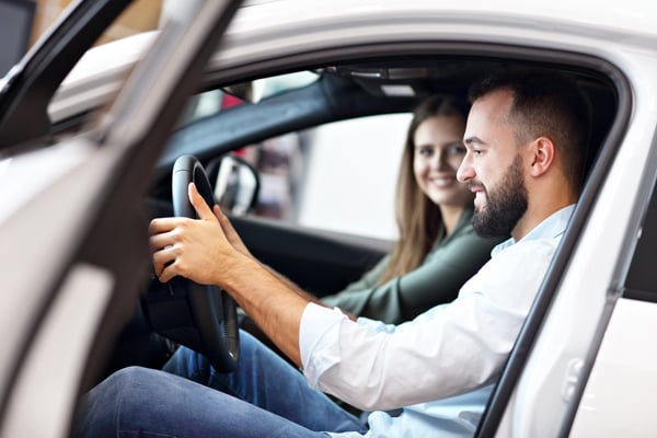 blog-continental-motores-Que-debo-conocer-antes-de-comprar-mi-carro-nuevo-tres
